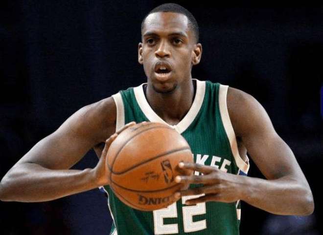 他不是传统 他不是传统