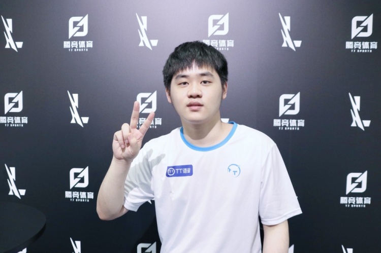 再比较弃牌 再比较弃牌